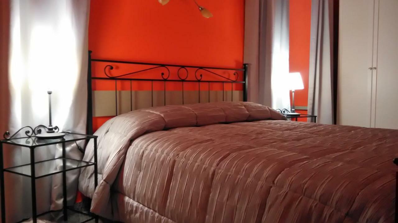 Ampia Camera Matrimoniale/Doppia con Letti Singoli